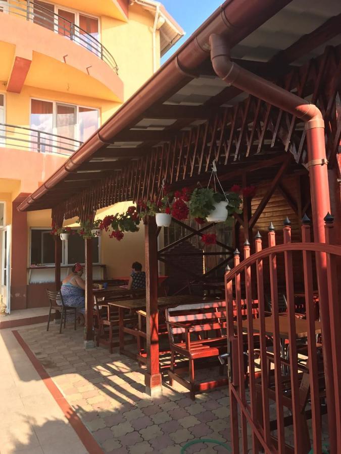 Hotel Talisman كوستِنيست المظهر الخارجي الصورة