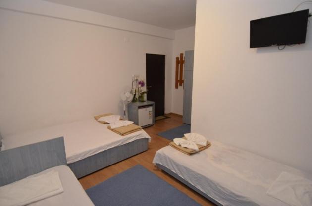 Hotel Talisman كوستِنيست المظهر الخارجي الصورة