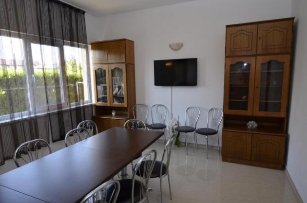 Hotel Talisman كوستِنيست المظهر الخارجي الصورة